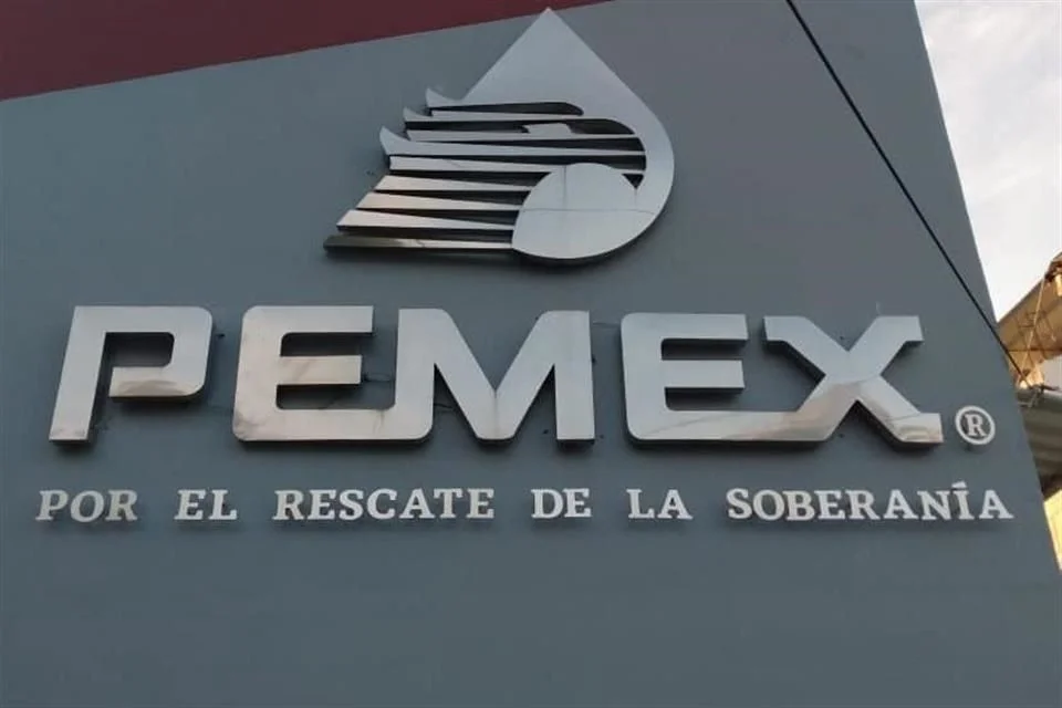 Gigantesca deuda de Pemex rebasa los 100 mil millones de dólares.