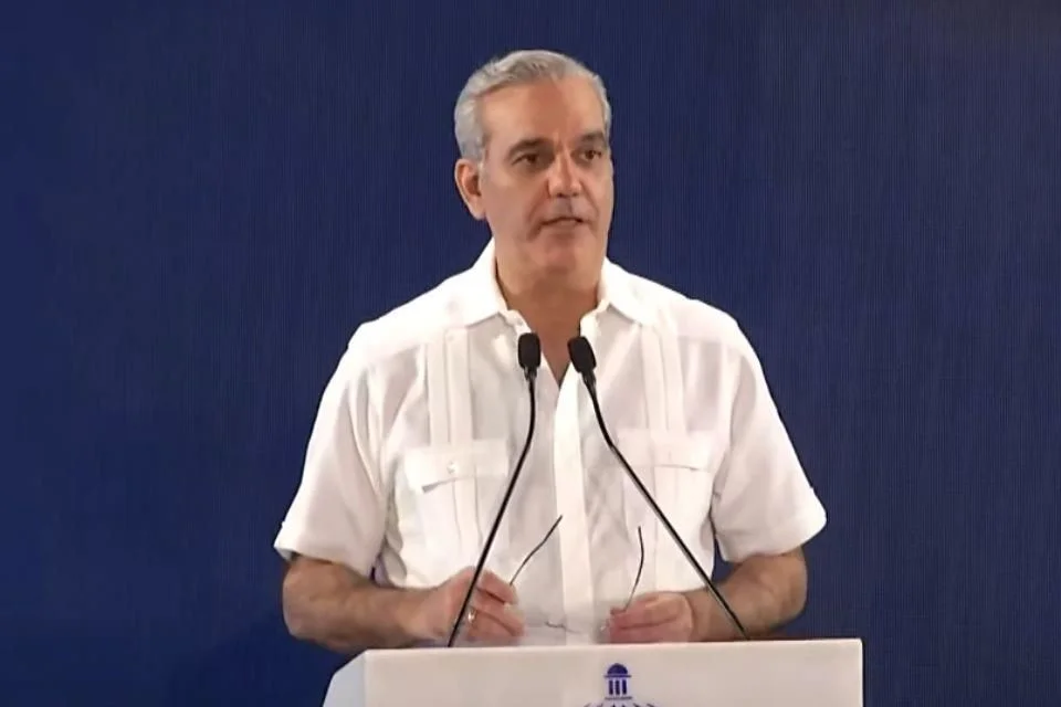 Abinader evade comentar la ofensa de Sheinbaum.