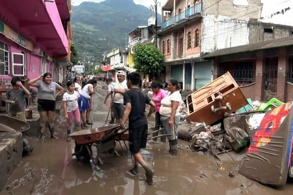 76 víctimas fatales dejan las inundaciones en México