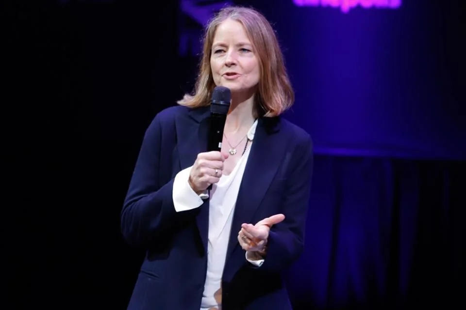 Jodie Foster abre la puerta a proyectos en español.