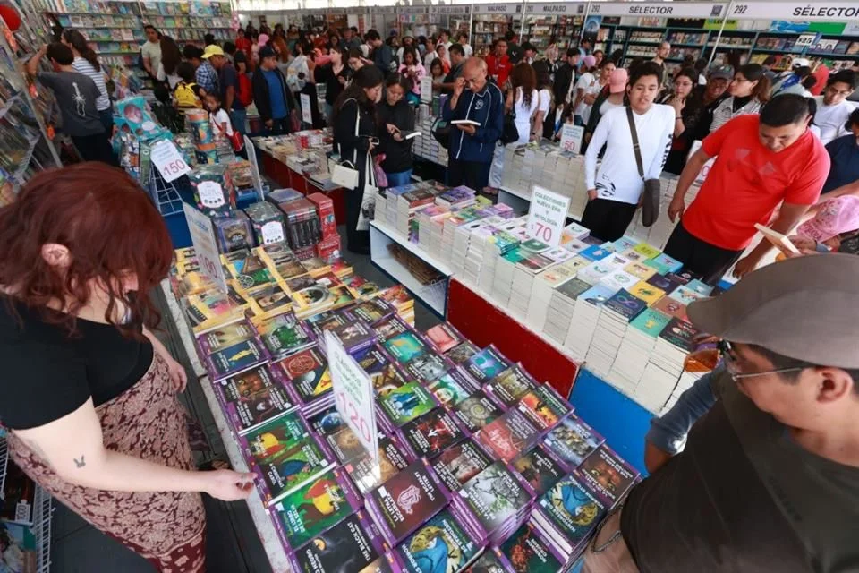 El cierre de la Feria del Libro del Zócalo se caracterizó por un enfoque más marcado en lo político que en la literatura.