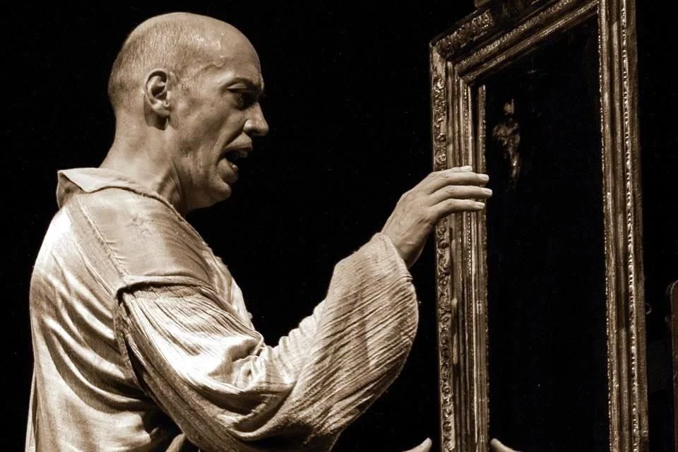 Representación teatral de corte shakesperiano.