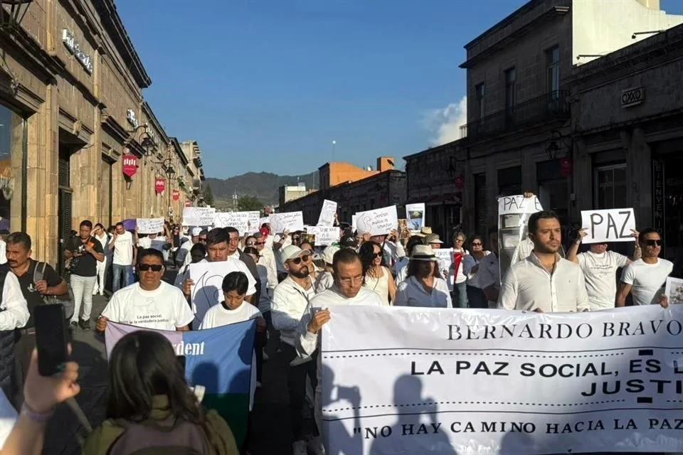 Demandas de justicia por el asesinato del “rey del limón” en Michoacán.