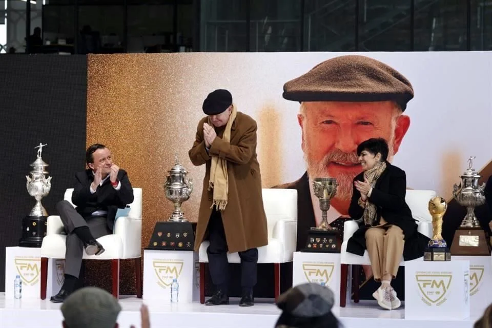 Adiós a Manuel Lapuente, gloria del banquillo mexicano.