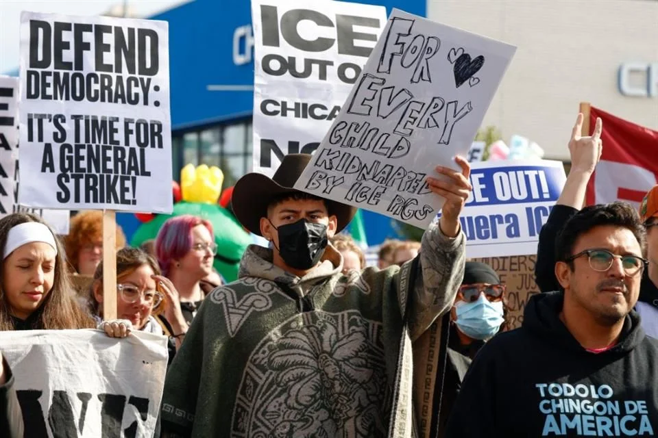 Un demócrata es señalado por su participación en protestas anti-ICE.