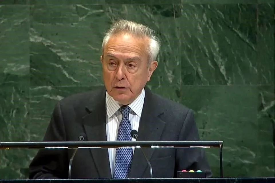 Landau cuestiona postura mexicana ante Cuba en la ONU.