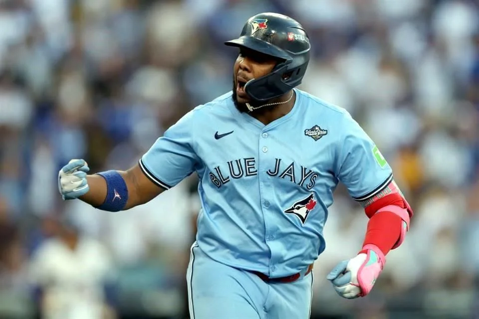 Dodgers pierden contra Toronto y sus esperanzas de título disminuyen.