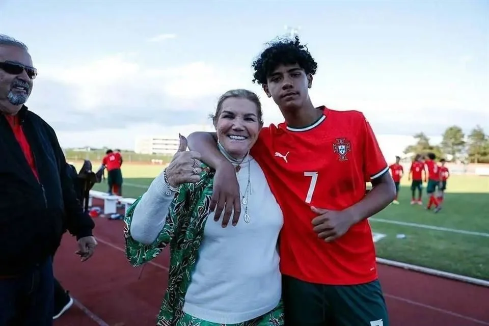 El hijo de Cristiano Ronaldo hace su primera aparición con el equipo portugués Sub-16.