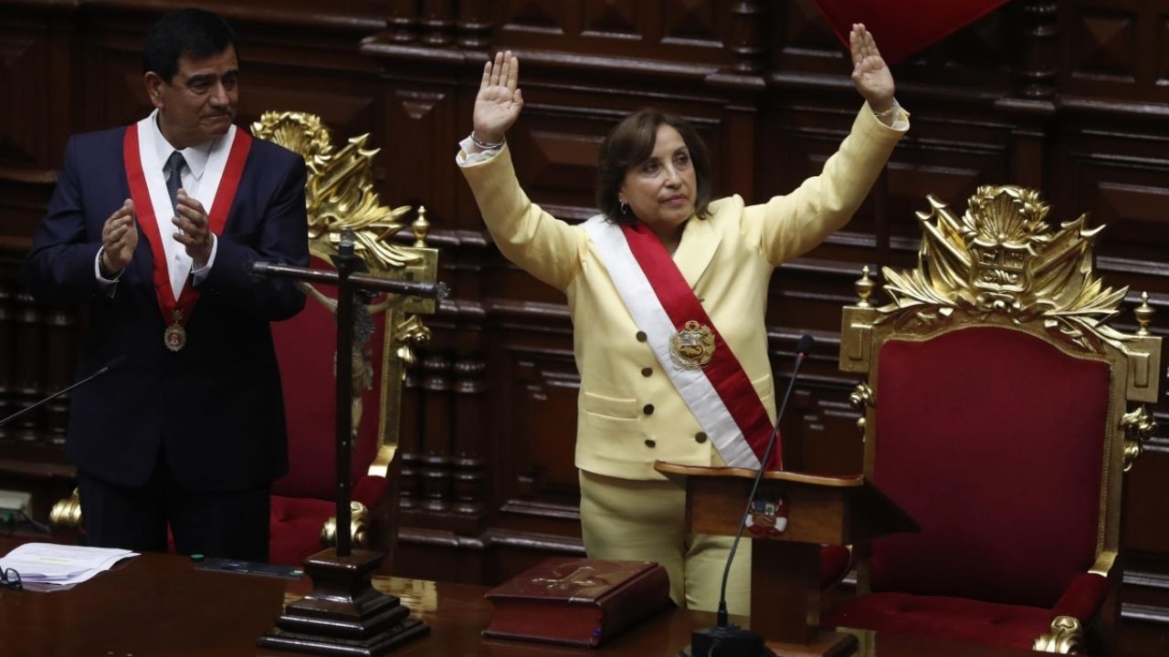 Destitución de Dina Boluarte como Presidenta de Perú por el Congreso.