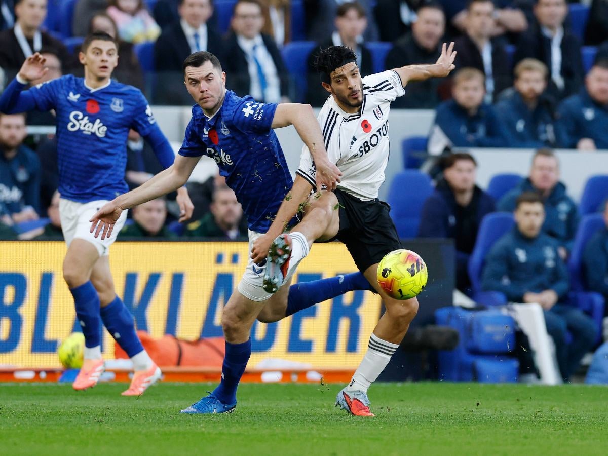 Everton supera 2-0 al Fulham; Jiménez no anota y los Cottagers descienden en la tabla.