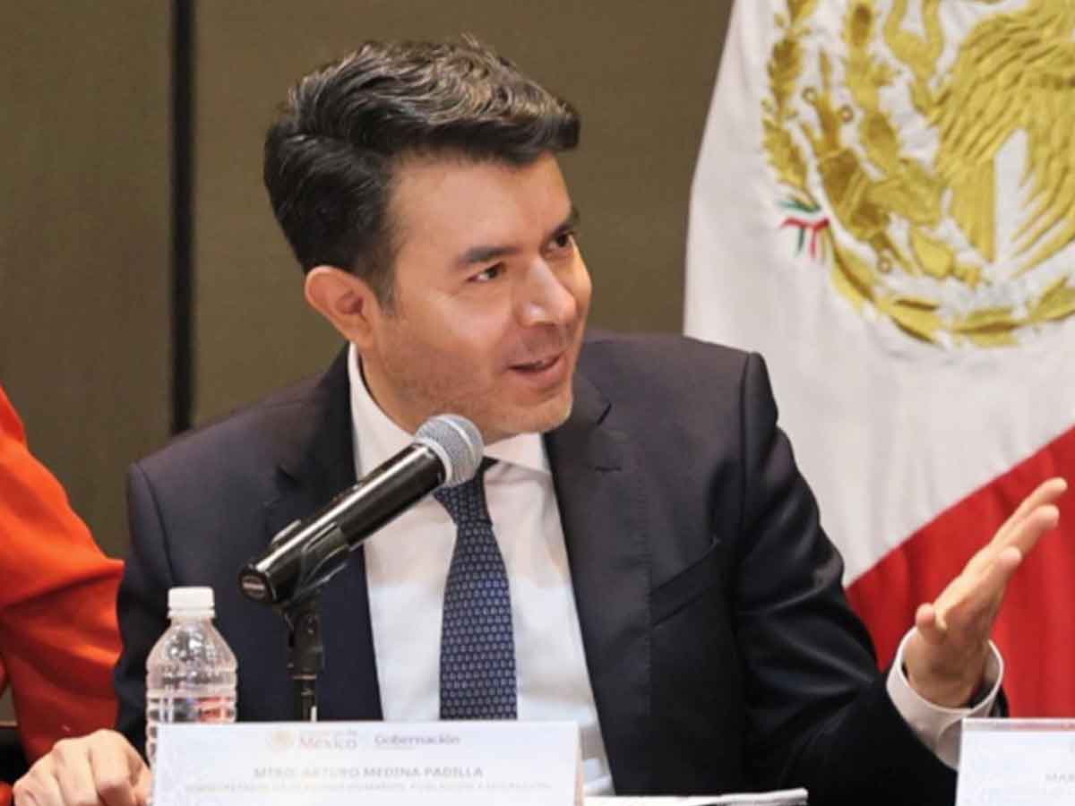Gobernador de Michoacán se reúne con autoridades ancestrales.