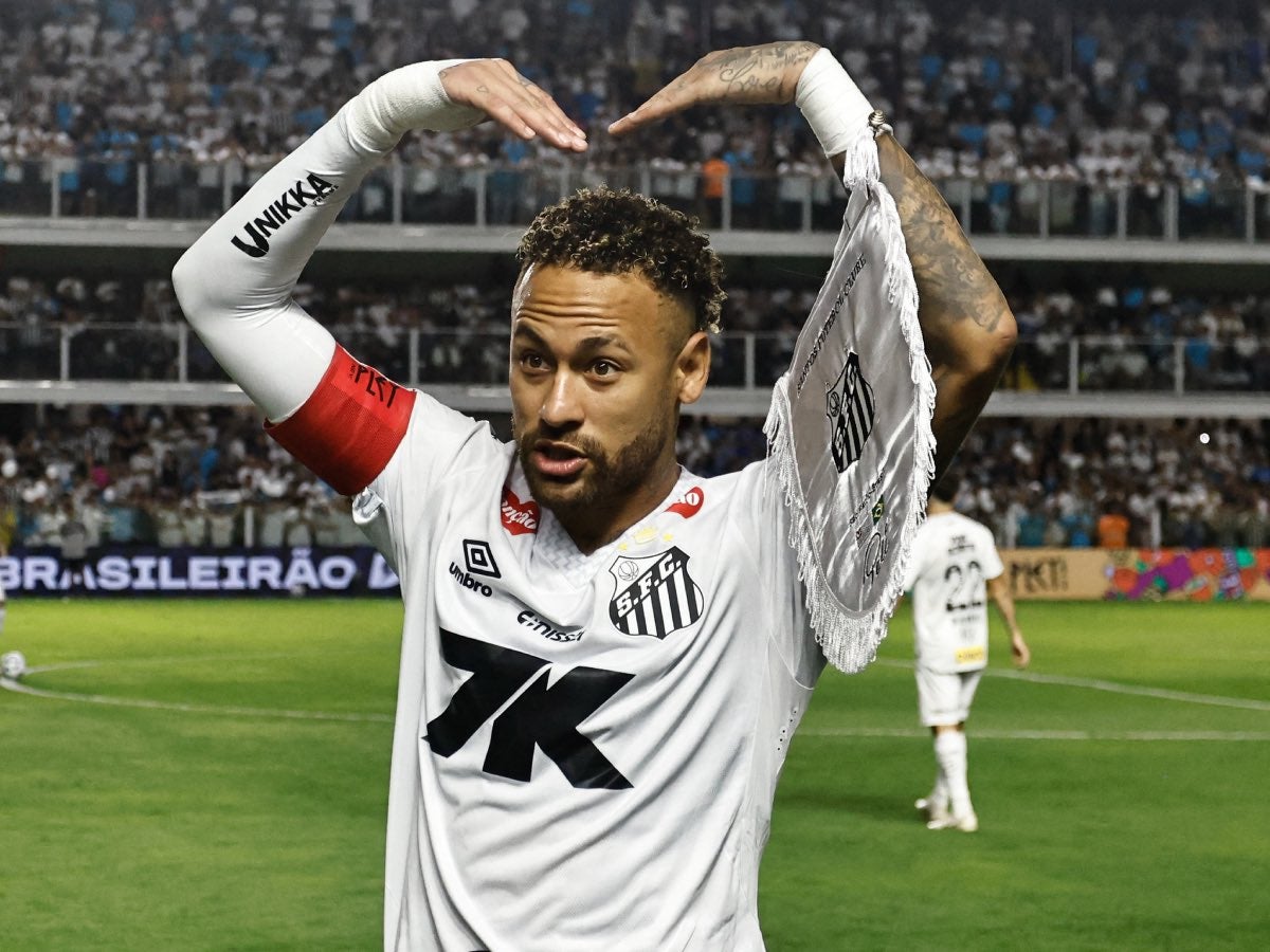 Neymar evita el descenso del Santos.