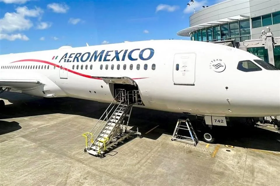 Aeroméxico entabla negociaciones con el Departamento de Transporte de EE.UU. ante controversia por vuelos