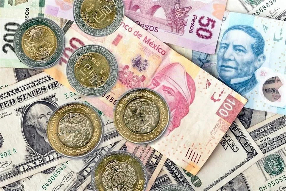 El tipo de cambio del dólar cerró la jornada en 18.44 unidades monetarias locales.