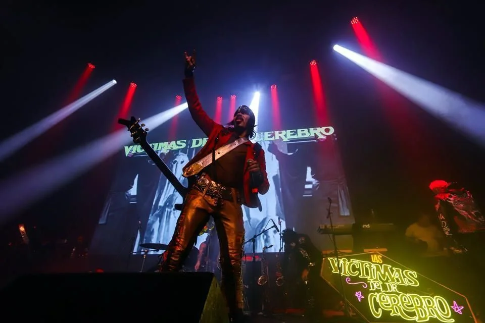 Homenaje noventero a las víctimas del Dr. Cerebro.