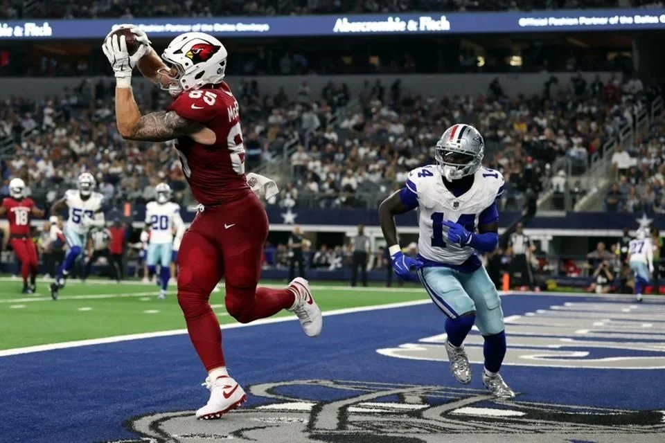 Arizona aprovecha las fallas defensivas de Dallas.