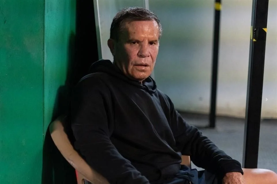 Reporta conexiones con capos de la droga.