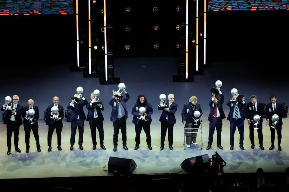 Nuevas Incorporaciones al Salón de la Fama: 18 Personalidades Reconocidas.