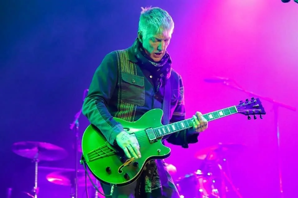 Leyenda del rock, Queens of the Stone Age, arrastra multitudes multigeneracionales en la metrópoli.