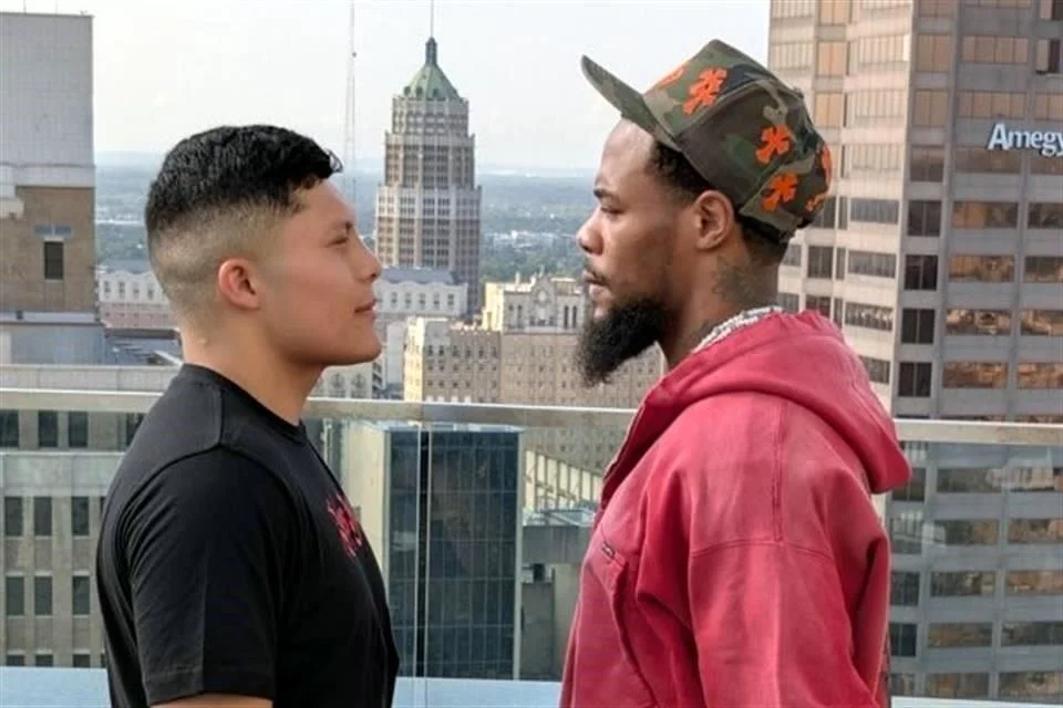 El Pitbull se abalanzará sobre Roach sin piedad.