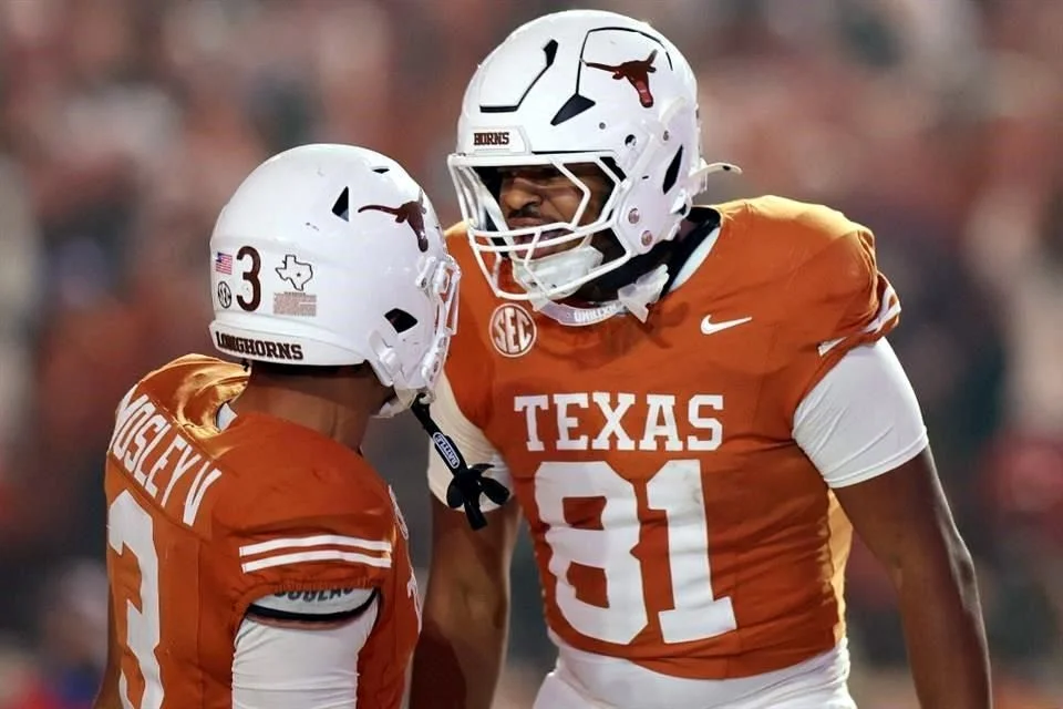 El futuro pende de un hilo tras la victoria de Texas sobre Texas A&M.