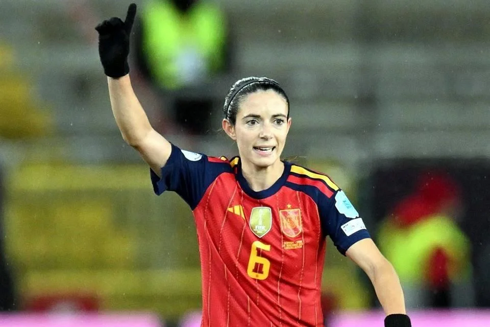 Bonmatí sufre fractura en peroné izquierdo jugando para España.