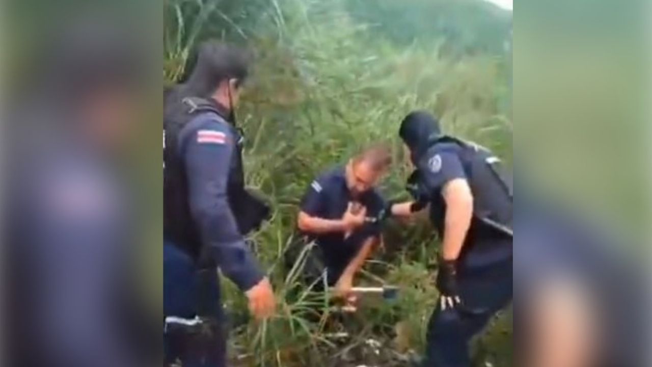 Rescate de bebé abandonado en la basura por la policía se vuelve viral.