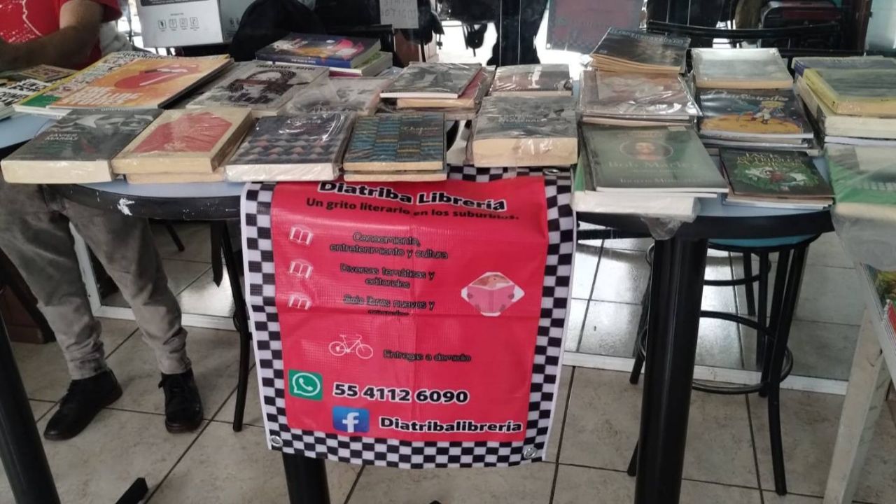 Remate musical de libros.