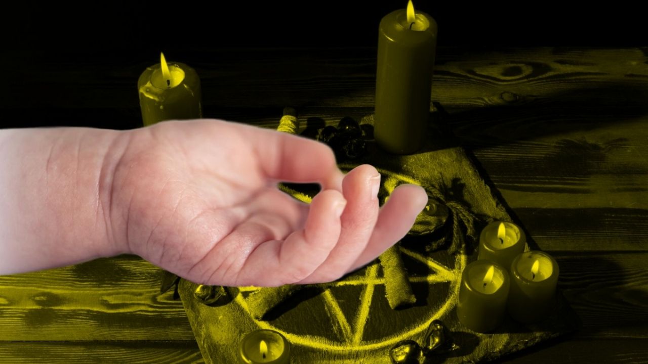 Hallan a niño muerto cerca de carretera; investigan posible sacrificio satánico por sus condiciones.