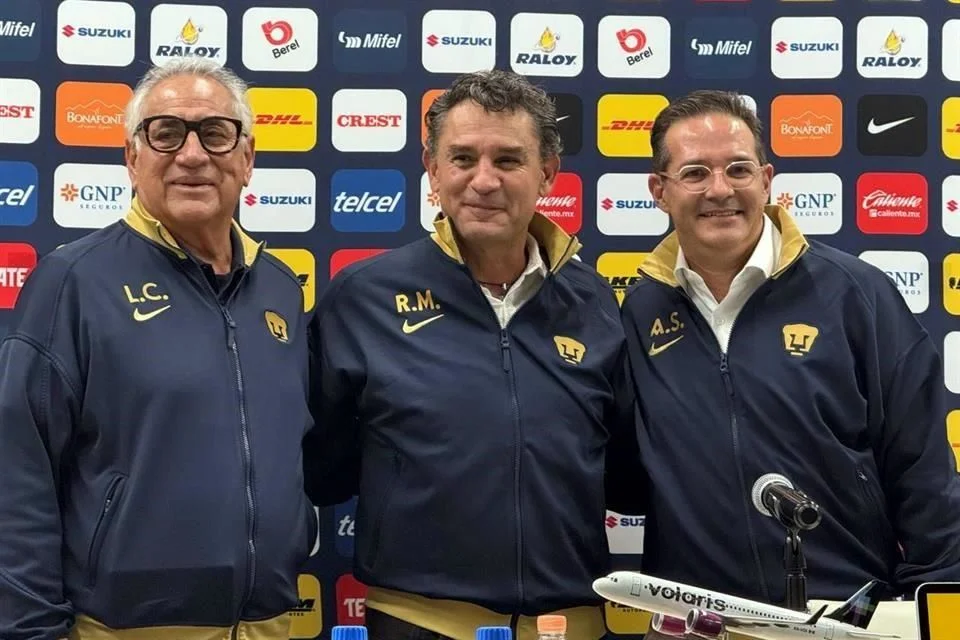 Pumas Femenil, bajo la dirección de Roberto Medina.