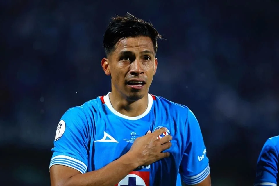 Sepúlveda asume el puesto de Cowell en Chivas