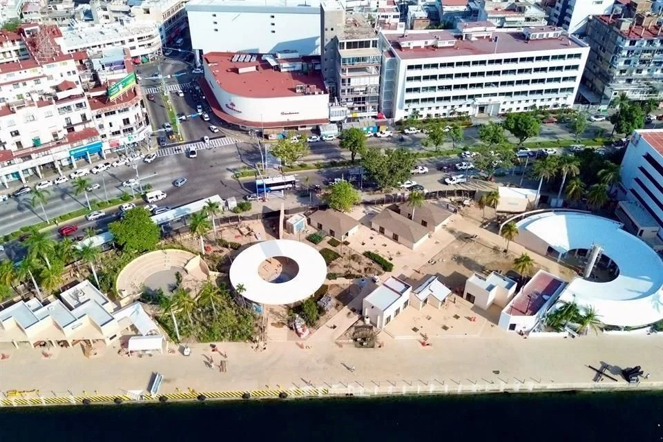 Defensa del patrimonio histórico y natural de Acapulco.