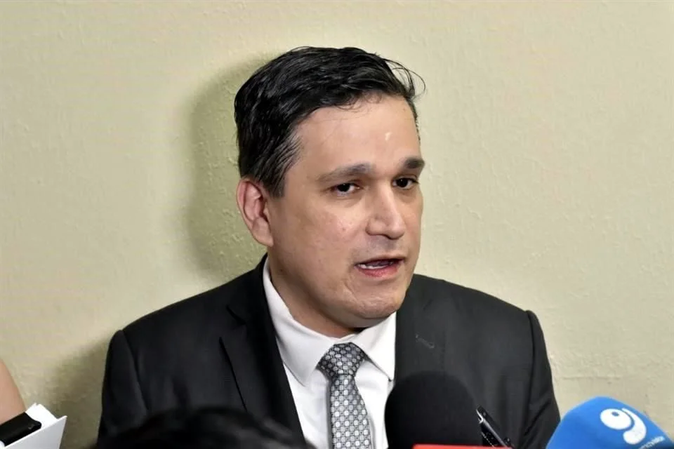 Demanda de claridad sobre la propiedad intelectual al nuevo responsable de Hacienda estatal.