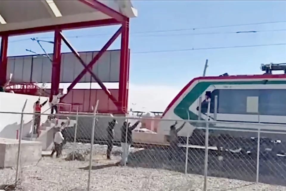 CFE desmiente detención de obra del Tren al AIFA por instrucción de su director.