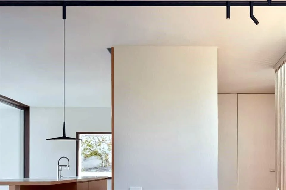 Bind, adaptable en diferentes iluminaciones.