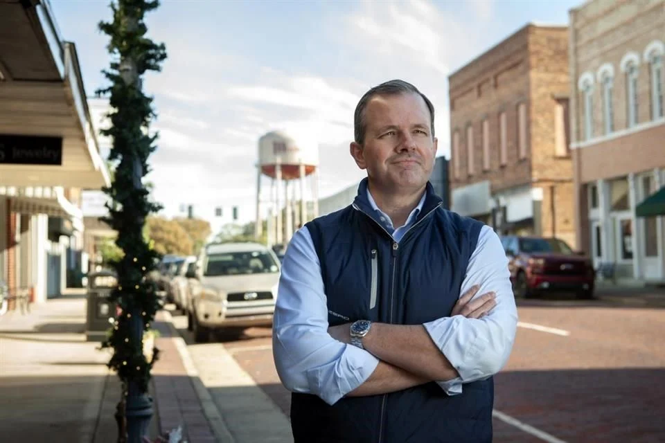 Un magnate dona 240 millones de dólares a sus empleados.