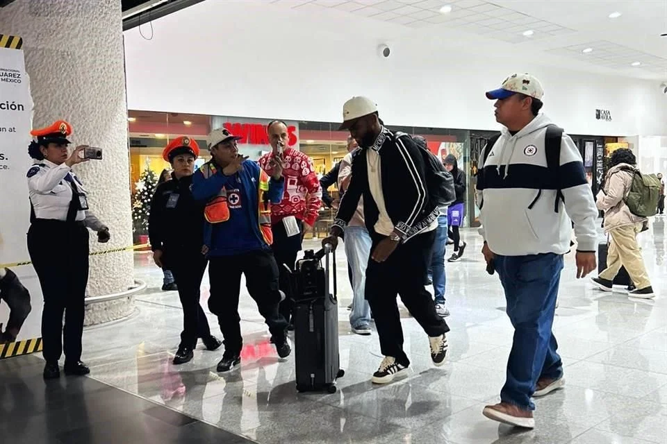 Borja llega a Ciudad de México para pruebas con Cruz Azul.