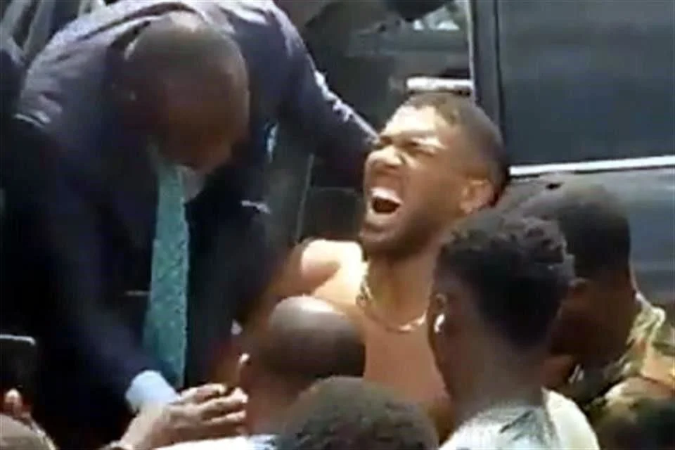 Accidente automovilístico sufrido por Joshua en Nigeria