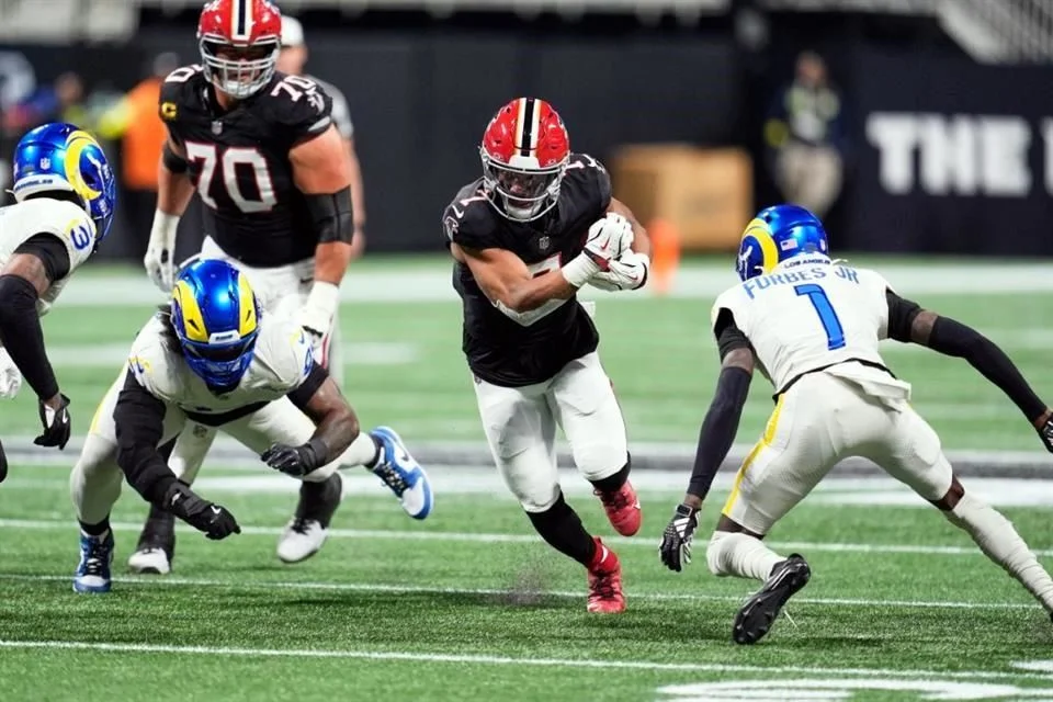 Los Halcones imponen su dominio sobre los Rams