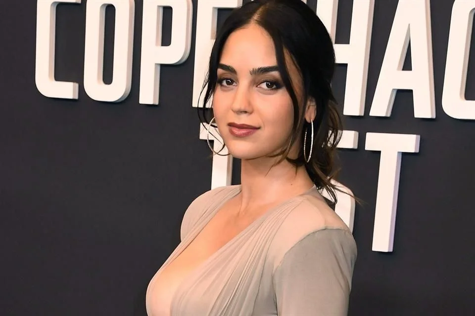 Melissa Barrera se luce en papeles principales.