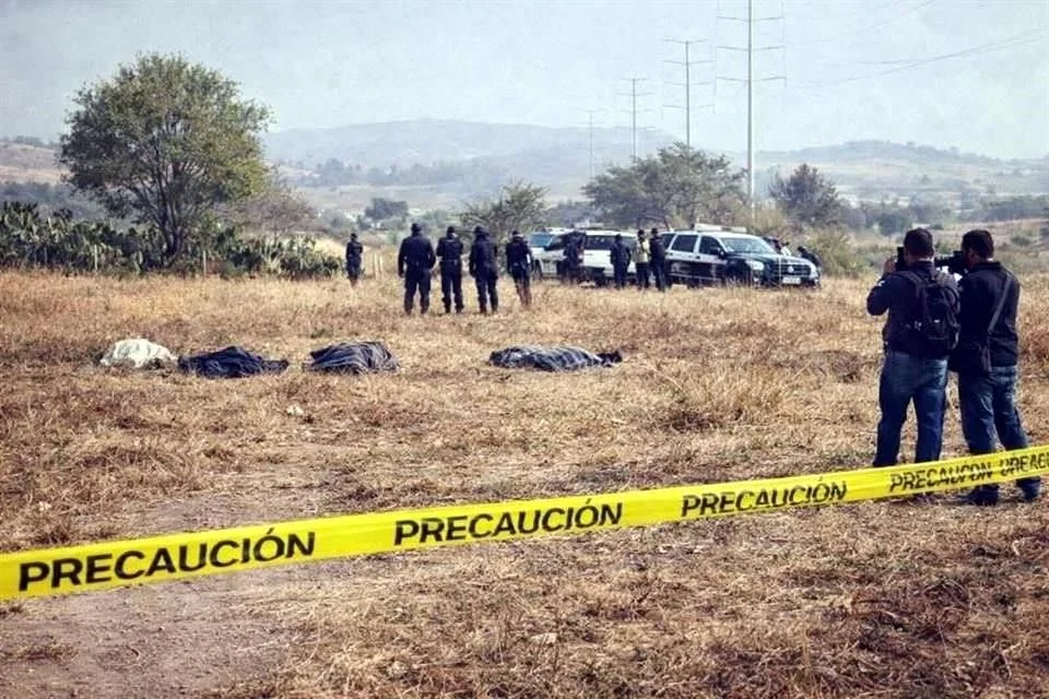 Hallan tres cuerpos sin vida en Hidalgo