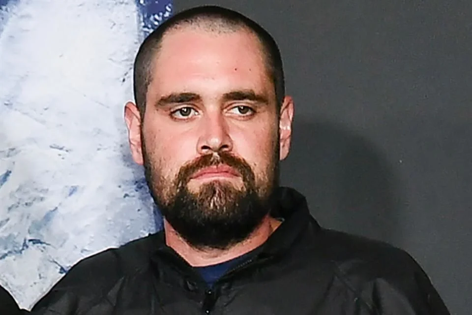 Soledad post-intervención: Nick Reiner aún no encuentra compañía.