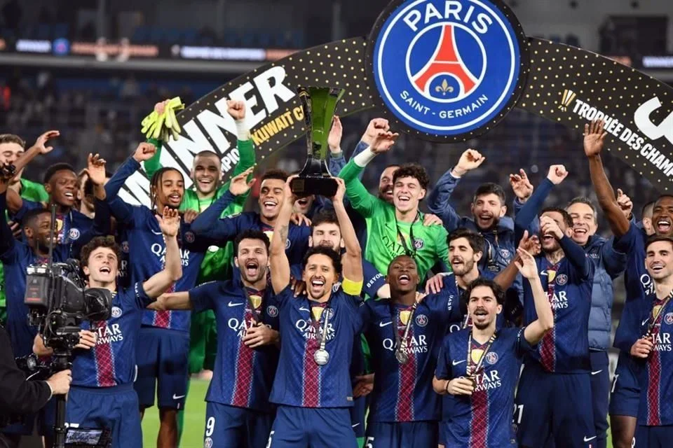 PSG alza la Supercopa de Francia tras vencer al Marsella en penaltis.