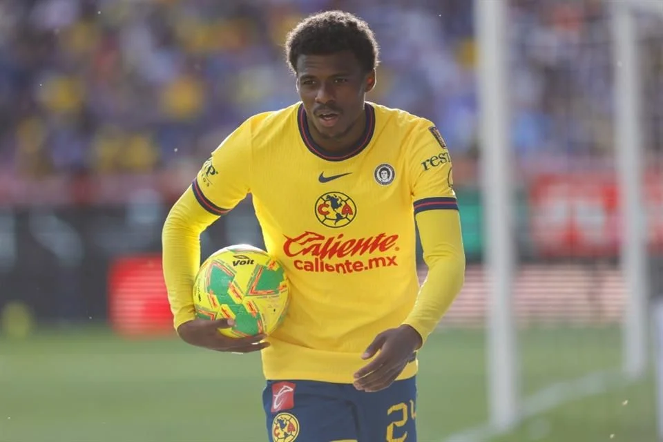 Javairo Dilrosun termina su etapa con el Club América.