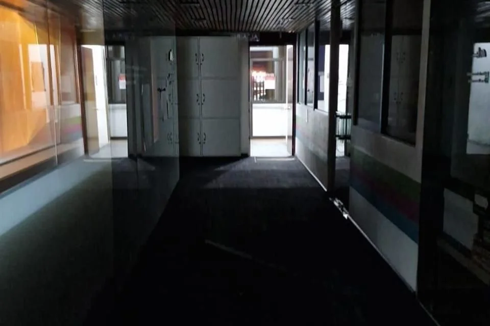 Corte de luz a Radio Educación por deuda.