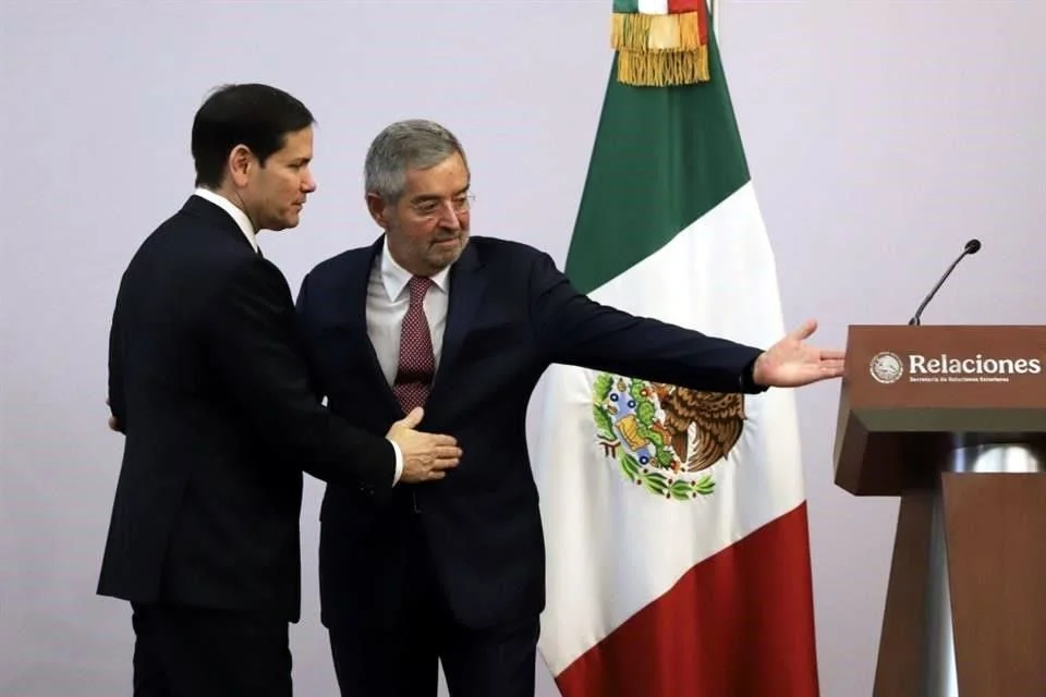 Cumbre de ministros de exteriores discute restricciones por apoyo a la isla.