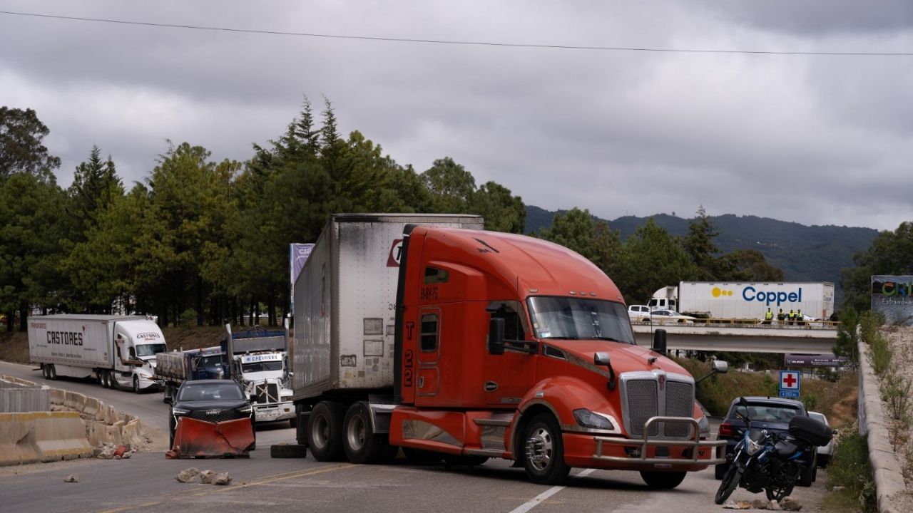 Bloqueos masivos en el Estado de México hoy: Sigue el reporte de tráfico en vivo