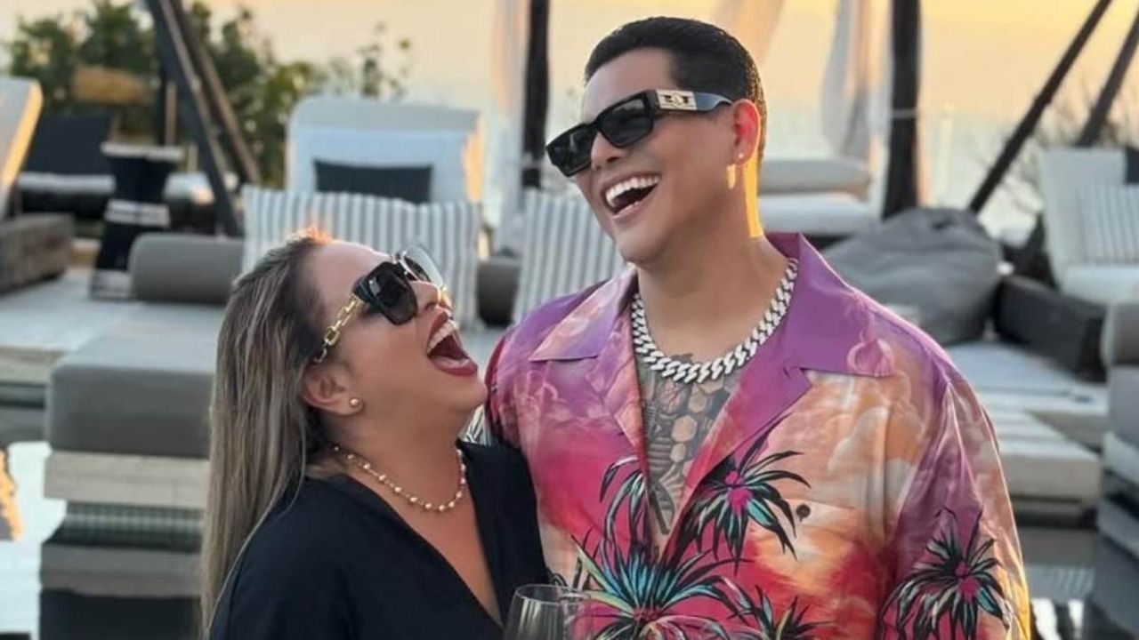 Un gesto emotivo de Eduin Caz para celebrar a su madre.