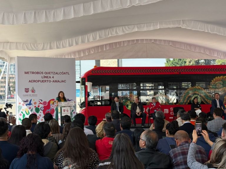 Línea 4 del Metrobús: Conexión directa con el Aeropuerto.