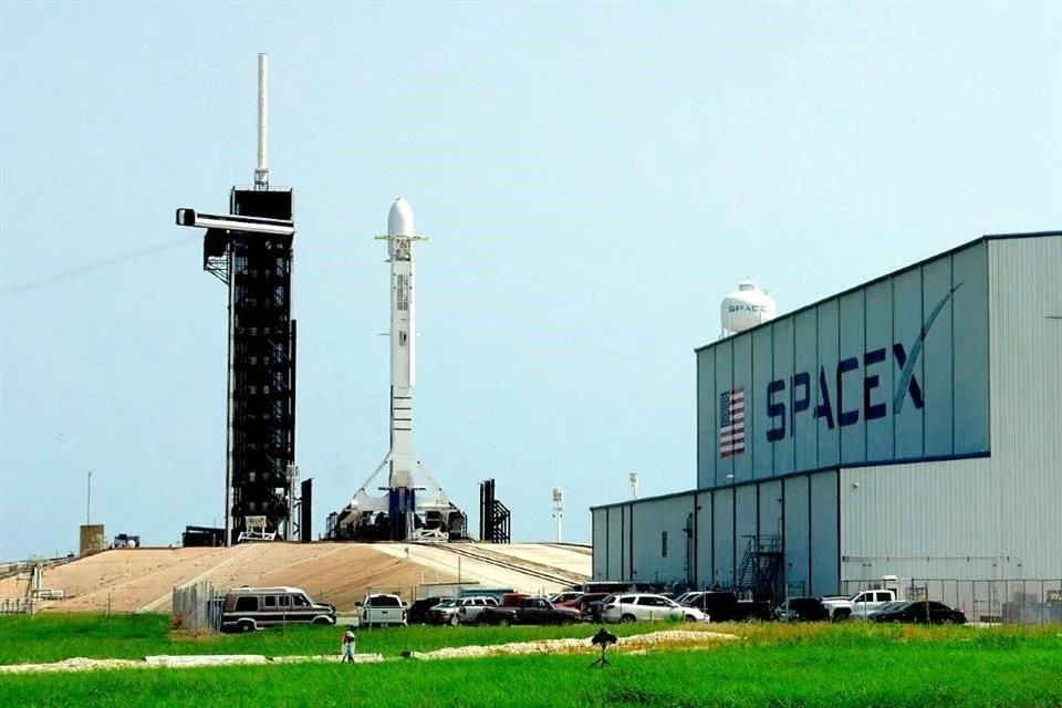 SpaceX busca financiación de entidades bancarias globales para su salida a bolsa.